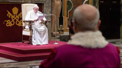 Papst ruft Welttag f&uuml;r Gro&szlig;eltern und alte Menschen aus