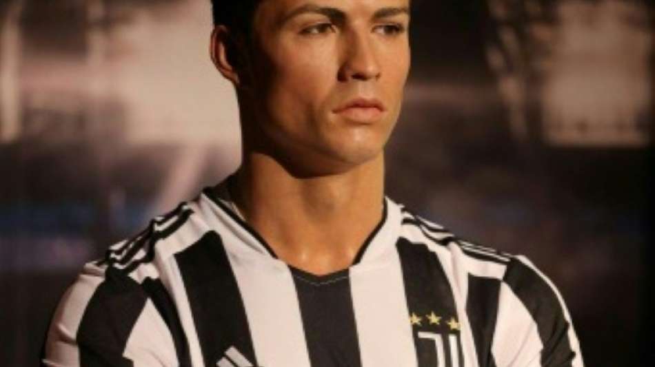 Ronaldos Wachsfigur in Dubai trägt "falsches" Trikot