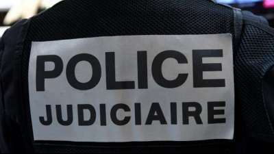Polizei in Frankreich befragt Verd&auml;chtigen im Fall von enthaupteter Frau 