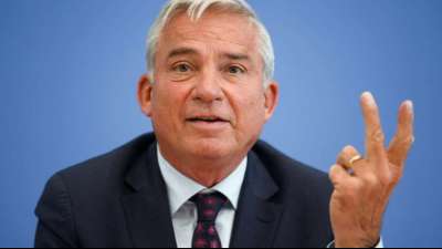 Innenminister von Bund und L&auml;ndern f&uuml;r h&auml;rtere Gangart gegen Antisemitismus