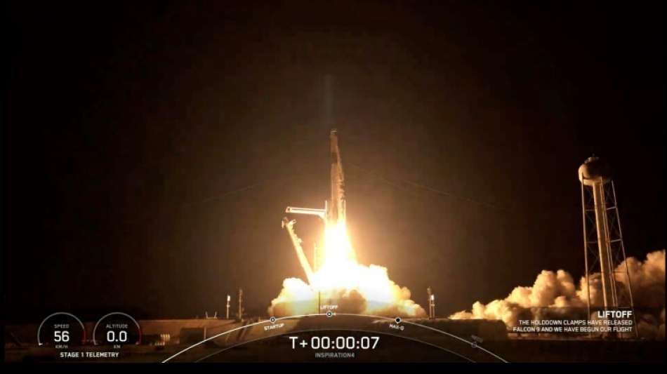 SpaceX-Rakete bringt erstmals vier Weltraumtouristen ins All