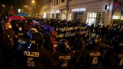 Berlins Innensenator verurteilt "blinde Gewalt" nach Räumung von linkem Hausprojekt