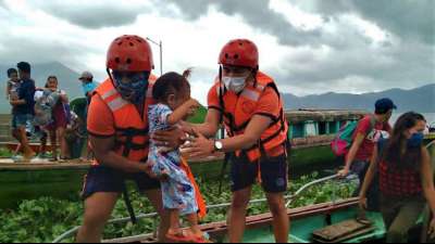 Fast eine Million Menschen vor Taifun "Goni" in den Philippinen in Sicherheit gebracht
