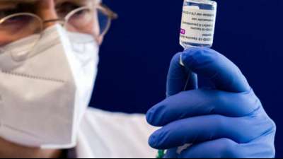 Niedersachsen will Lehrkr&auml;fte und Erzieherinnen fr&uuml;her impfen