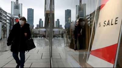 Handelsverband: Konsumlaune der Verbraucher steigt erstmals seit Monaten wieder