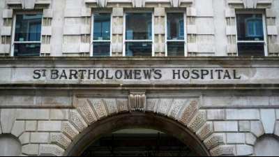 Buckingham-Palast: Prinz Philip erfolgreich am Herzen operiert