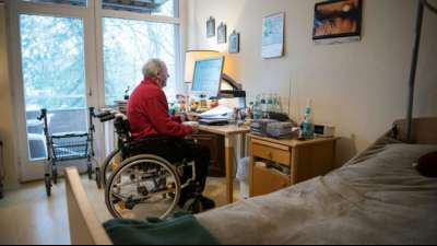 Bundeskabinett billigt Gesetz f&uuml;r mehr digitale Anwendungen in der Pflege frei