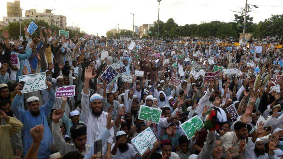 Tausende Menschen bei anti-schiitischen Demonstrationen in Pakistan