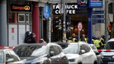 Angebliche Schüsse in Berliner Café erweisen sich als Fehlalarm