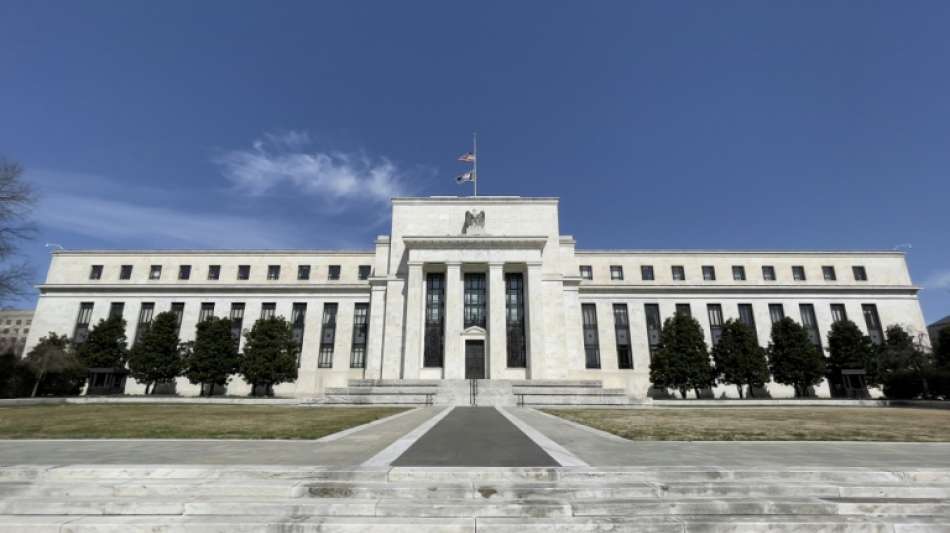 US-Notenbank senkt Wachstumsprognose und erhöht Inflationsprognose
