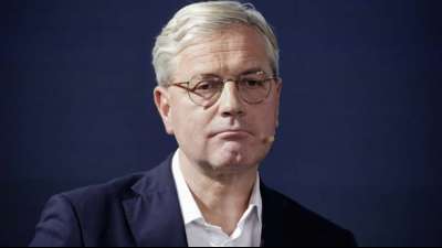 R&ouml;ttgen pr&auml;sentiert sich als Modernisierer und Alternative zu Konkurrenten