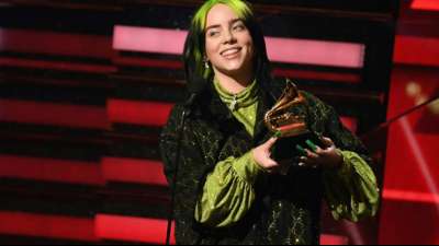 Sängerin Billie Eilish triumphiert mit fünf Trophäen bei Grammys