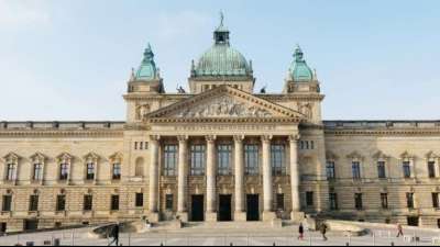 Unbekannter legt Feuer am Bundesverwaltungsgericht in Leipzig
