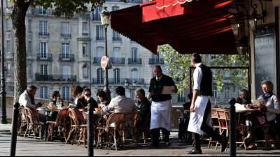Frankreich &ouml;ffnet im Mai Terrassen, Theater und Kinos