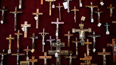 Polizei identifiziert flüchtigen Kaplan nach illegaler Gebetsstunde