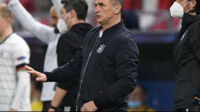 DFB-Trainer Stefan Kuntz offen f&uuml;r Gespr&auml;ch &uuml;ber L&ouml;w-Nachfolge