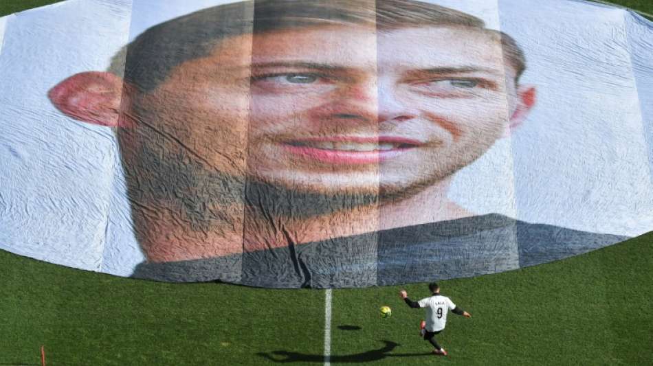 Prozess um Flugzeugabsturz von Fu&szlig;ballprofi Sala beginnt mit Teil-Schuldgest&auml;ndnis
