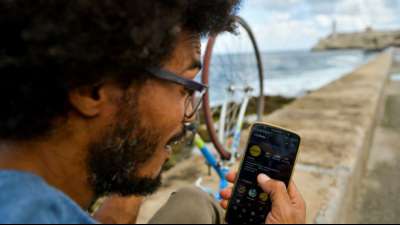 Ab Montag SMS mit Corona-Infos für alle Einreisende