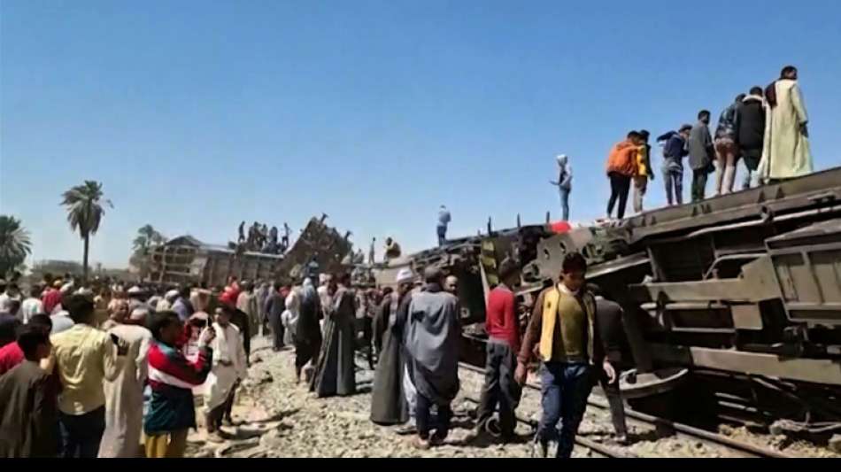 Mindestens 32 Tote und 91 Verletzte bei Zugungl&uuml;ck in &Auml;gypten 