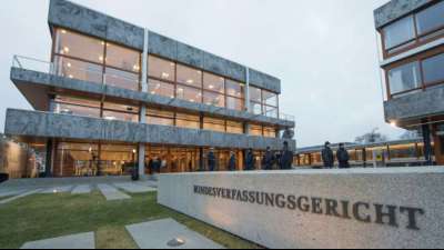 Erste Verfassungsbeschwerde gegen Infektionsschutzgesetz eingereicht