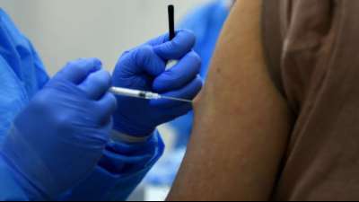 Ärztepräsident fordert umfassende Grippeimpfungen bei Erziehern und Lehrern 