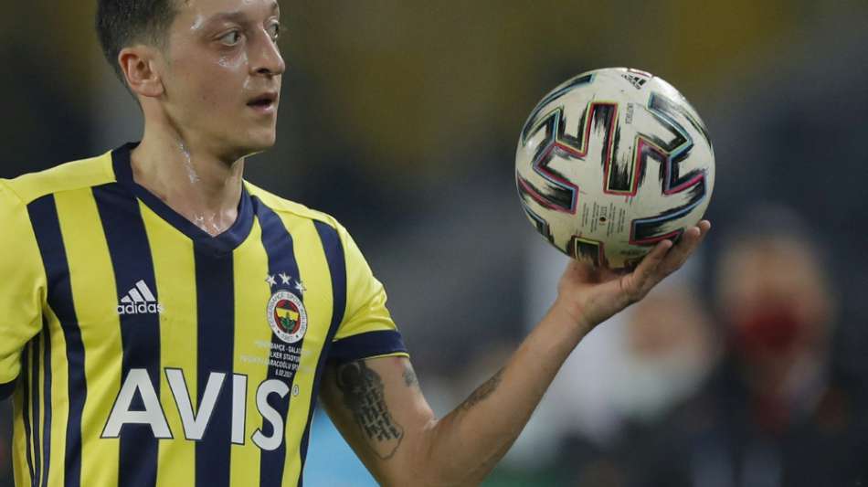 Kn&ouml;chelverletzung: Lange Pause f&uuml;r Fu&szlig;ballspieler Mesut &Ouml;zil
