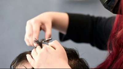 Friseurhandwerk schl&auml;gt Impfungen auch in Friseursalons vor