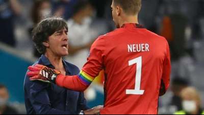 Kniefall und Regenbogen: DFB-Team und England setzen Zeichen