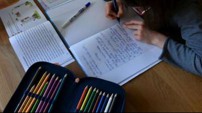 Lehrerverband warnt vor zu rascher &Ouml;ffnung der Schulen