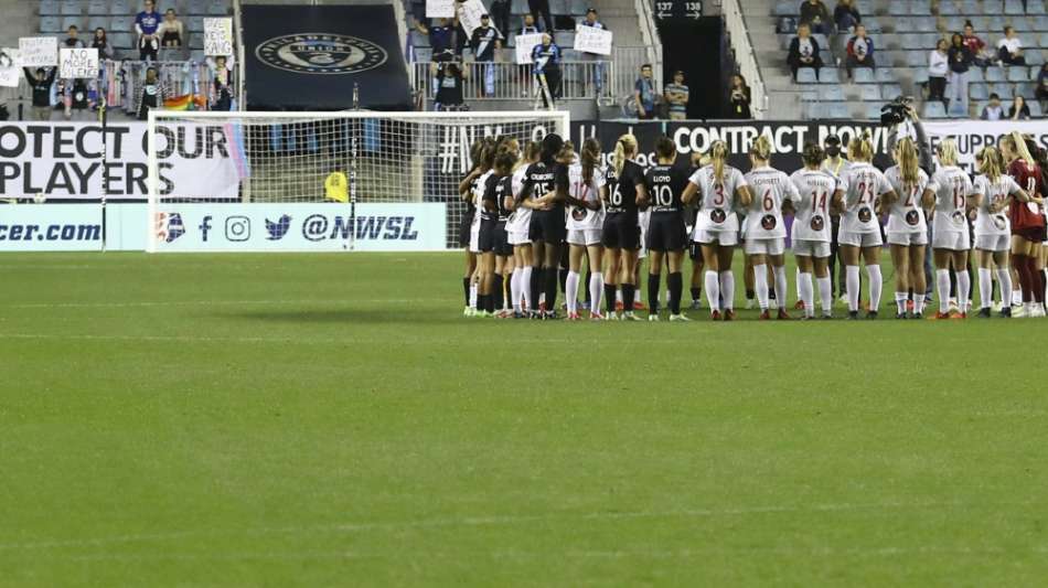 Missbrauchsskandal im US-Fu&szlig;ball: NWSL-Spiele mit Protesten