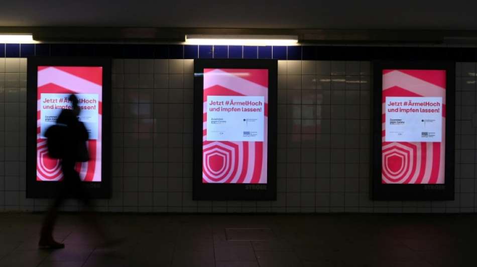 Hamburg führt 2G-Pflicht für Gastronomie und anderen Bereichen ein