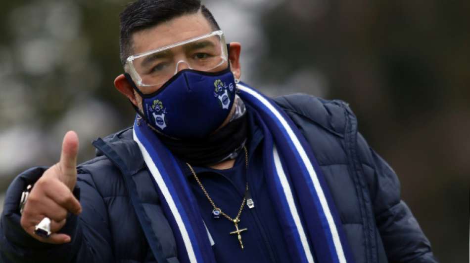 Maradona begibt sich wegen Corona-Verdachtsfall bei Leibwächter in Quarantäne