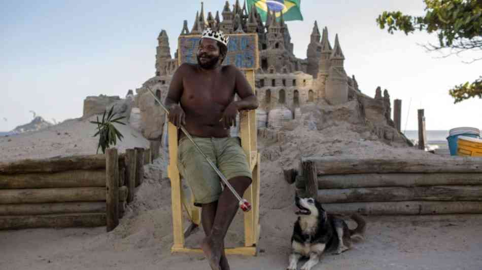 43-Jähriger lebt in selbst gebautem Sandschloss in Rio de Janeiro