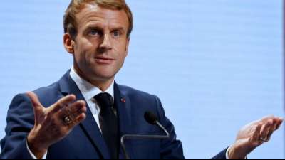 Junge Arbeitslose in Frankreich sollen 500 Euro f&uuml;r Suche nach Lehrstelle erhalten