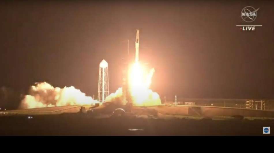 SpaceX-Mission bringt neue Besatzung zur Internationalen Raumstation