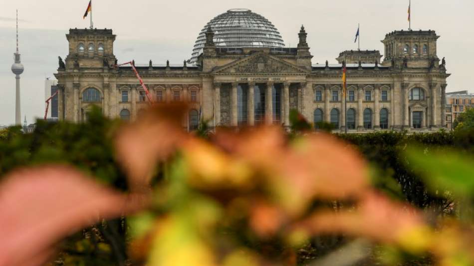 Bundestag hat Rekordgr&ouml;&szlig;e von 736 Mitgliedern