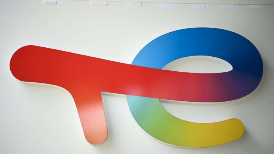 TotalEnergies profitiert vom &Ouml;l-Boom - Shell verbucht trotzdem Verlust