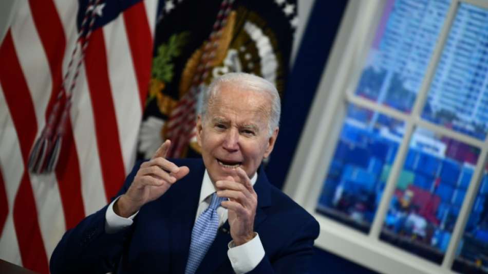 Biden unterzeichnet Importverbot f&uuml;r Waren aus chinesischer Provinz Xinjiang