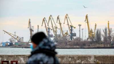 Russland beginnt gro&szlig;angelegte Marine&uuml;bungen nahe Krim