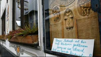 Zeitung: Corona-Lockdown zwingt ein Drittel der Betriebe zu Kurzarbeit