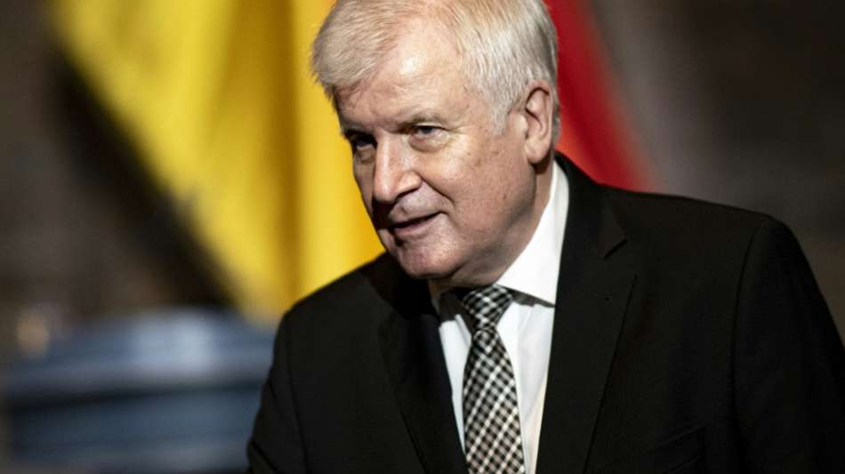 Seehofer hält EM-Zuschauerpläne für absolut "unverantwortlich"