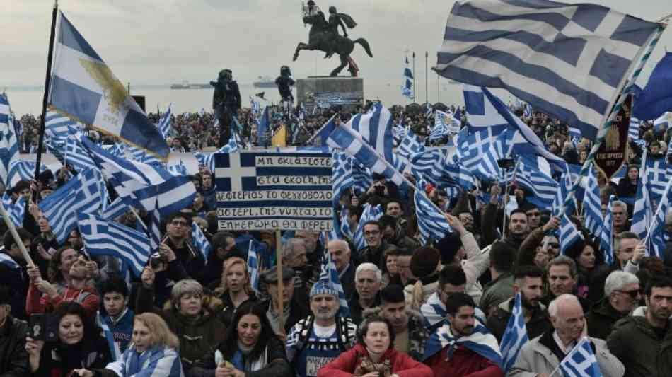 100.000 Griechen demonstrieren in Namensstreit mit Mazedonien