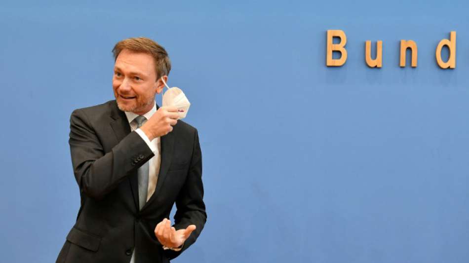 Lindner fordert nach Astrazeneca-Stopp raschen Impfgipfel
