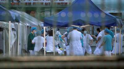 Mehr als 1200 Flüge in Peking wegen Coronavirus-Ausbruchs gestrichen