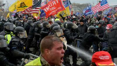 US-Abgeordnete sprechen angesichts von Sturm auf Kapitol von "Putschversuch"