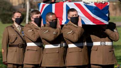 Gro&szlig;britannien verabschiedet Corona-Helden "Captain Tom"
