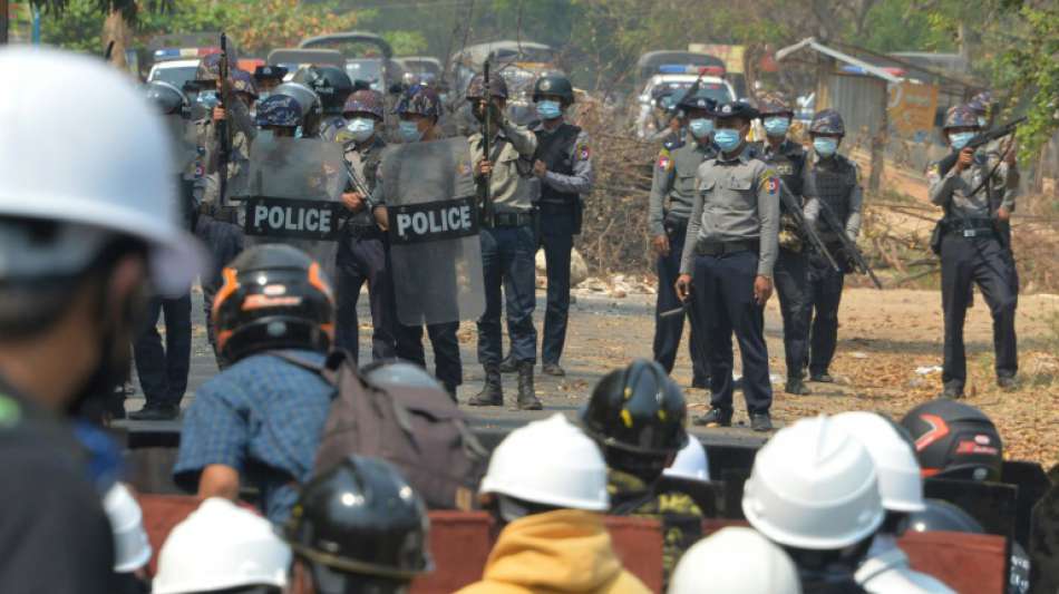 EU verh&auml;ngt erstmals Sanktionen zu Milit&auml;rputsch in Myanmar