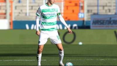 2. Liga: F&uuml;rth souver&auml;n, Fortuna patzt