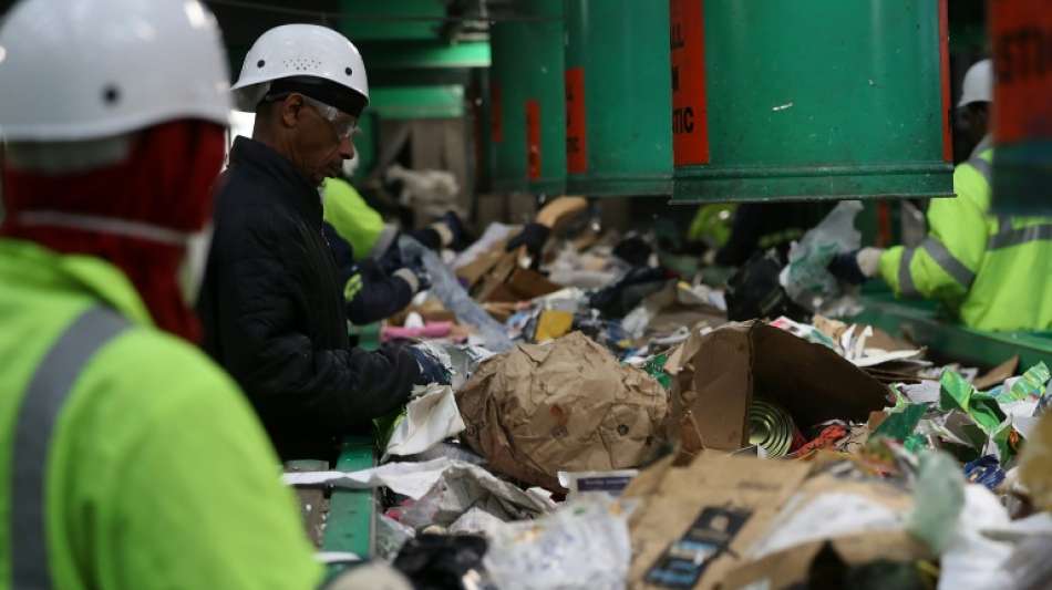 Gedruckte Zeitungen am Ende? Hohe Preise auf Papiermarkt