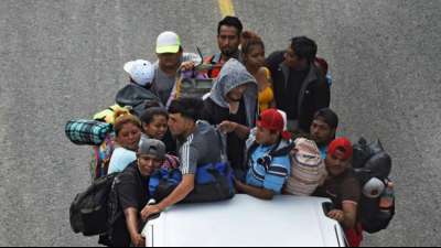 US-Regierung nimmt umstrittenes Asyl-Programm "Remain in Mexico" wieder auf